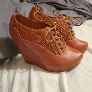 Cooperative Brown Oxford Wedges
